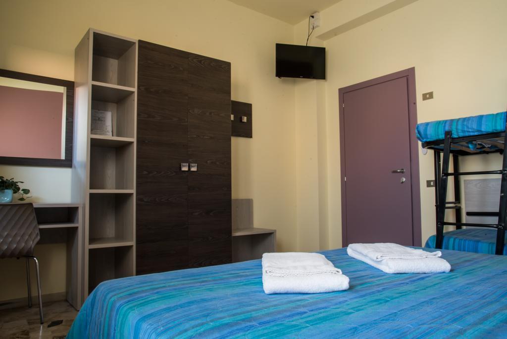 Hotel Mirage Bellaria-Igea Marina Buitenkant foto