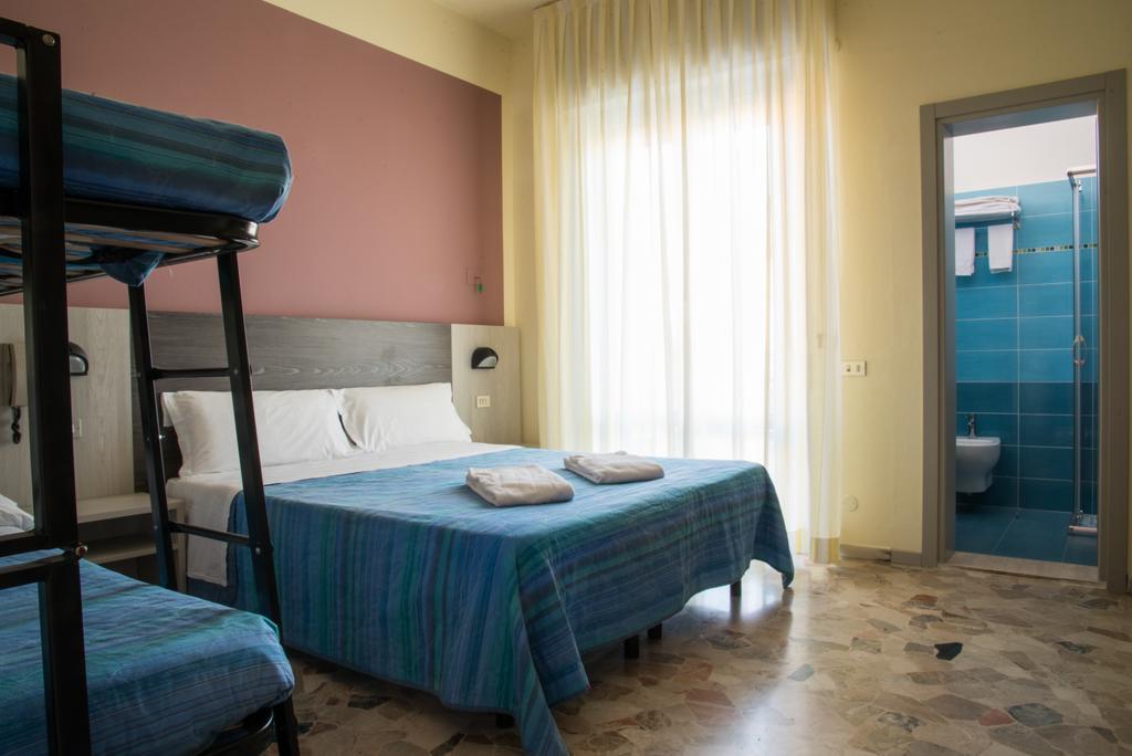 Hotel Mirage Bellaria-Igea Marina Buitenkant foto