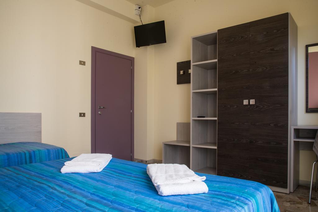 Hotel Mirage Bellaria-Igea Marina Buitenkant foto