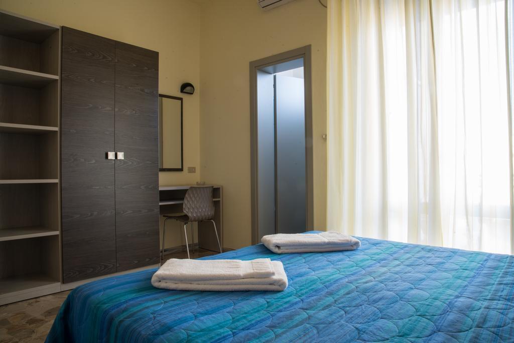 Hotel Mirage Bellaria-Igea Marina Buitenkant foto