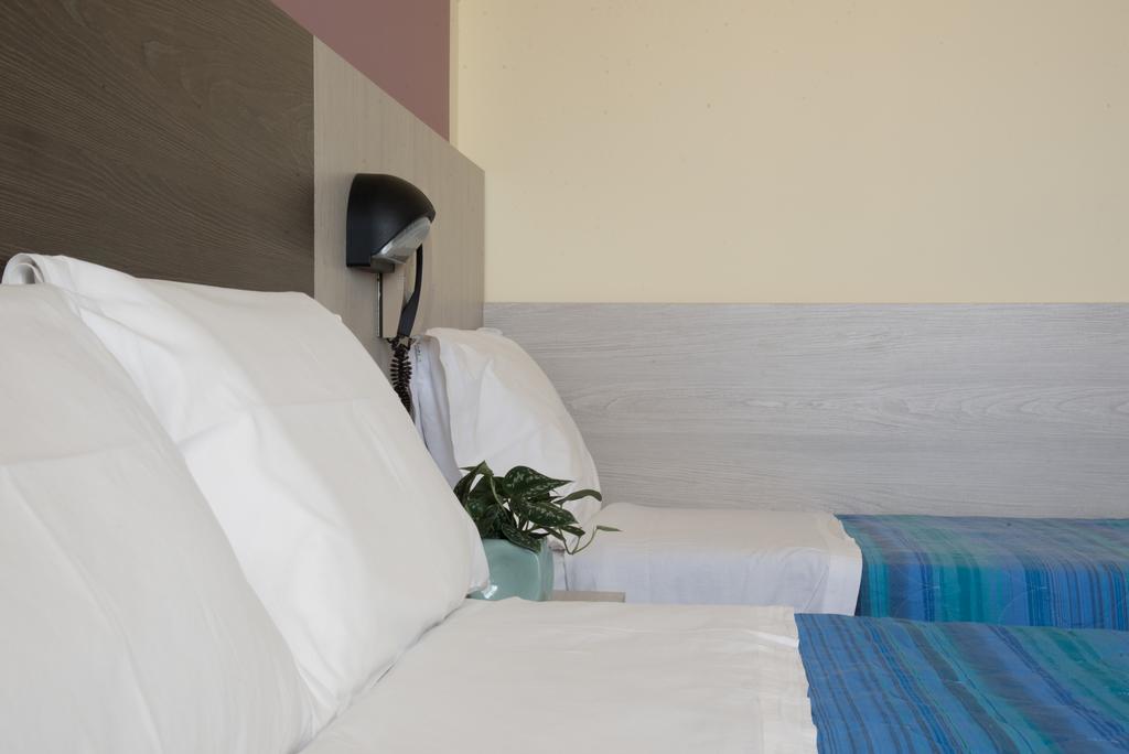 Hotel Mirage Bellaria-Igea Marina Buitenkant foto