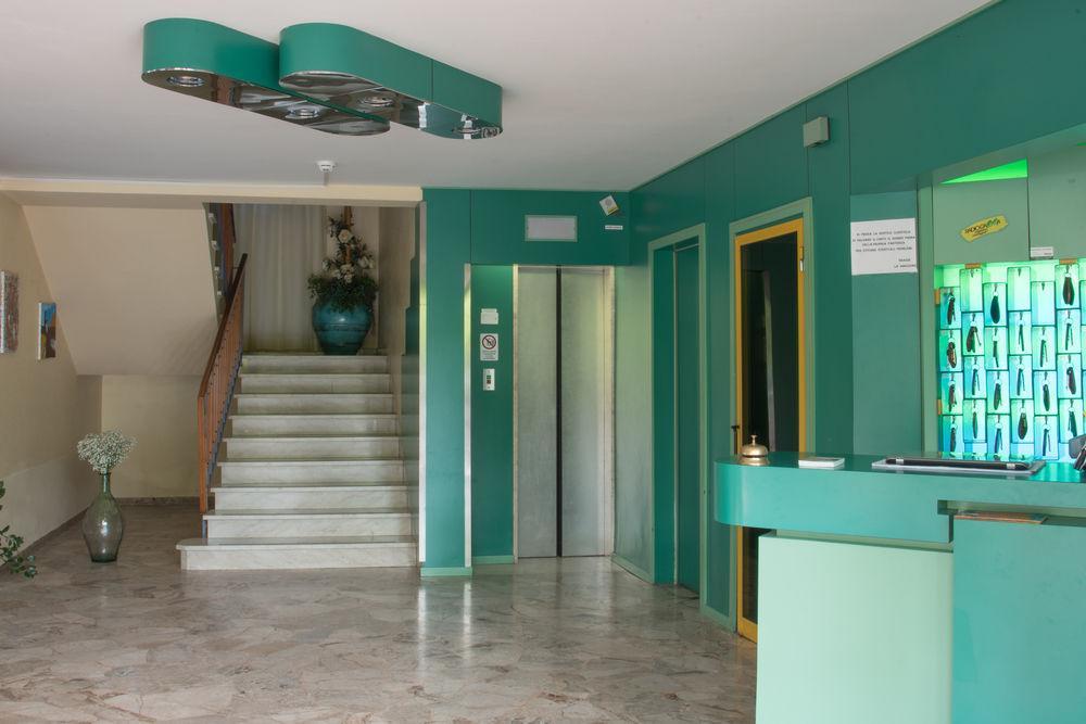 Hotel Mirage Bellaria-Igea Marina Buitenkant foto