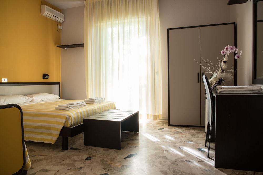 Hotel Mirage Bellaria-Igea Marina Buitenkant foto