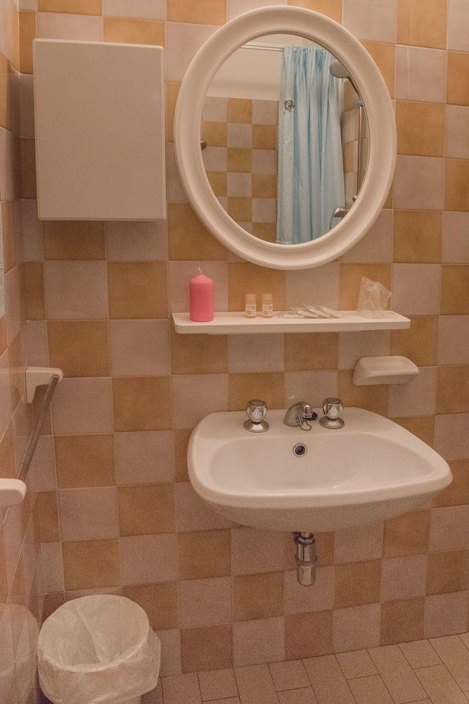 Hotel Mirage Bellaria-Igea Marina Buitenkant foto
